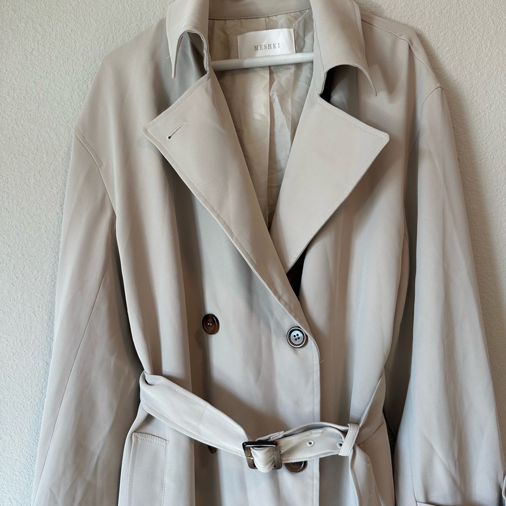 Meshki Keily Super Oversized Trench Coat - Picture 2 of 7